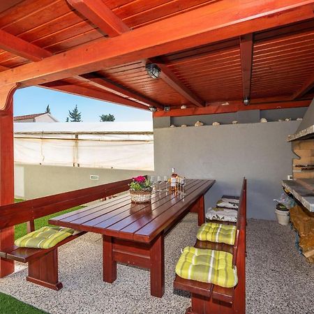 Antonio Apartments Sukošan Екстериор снимка