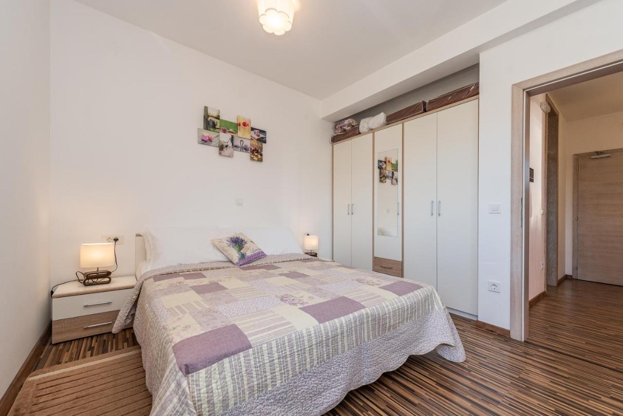 Antonio Apartments Sukošan Екстериор снимка