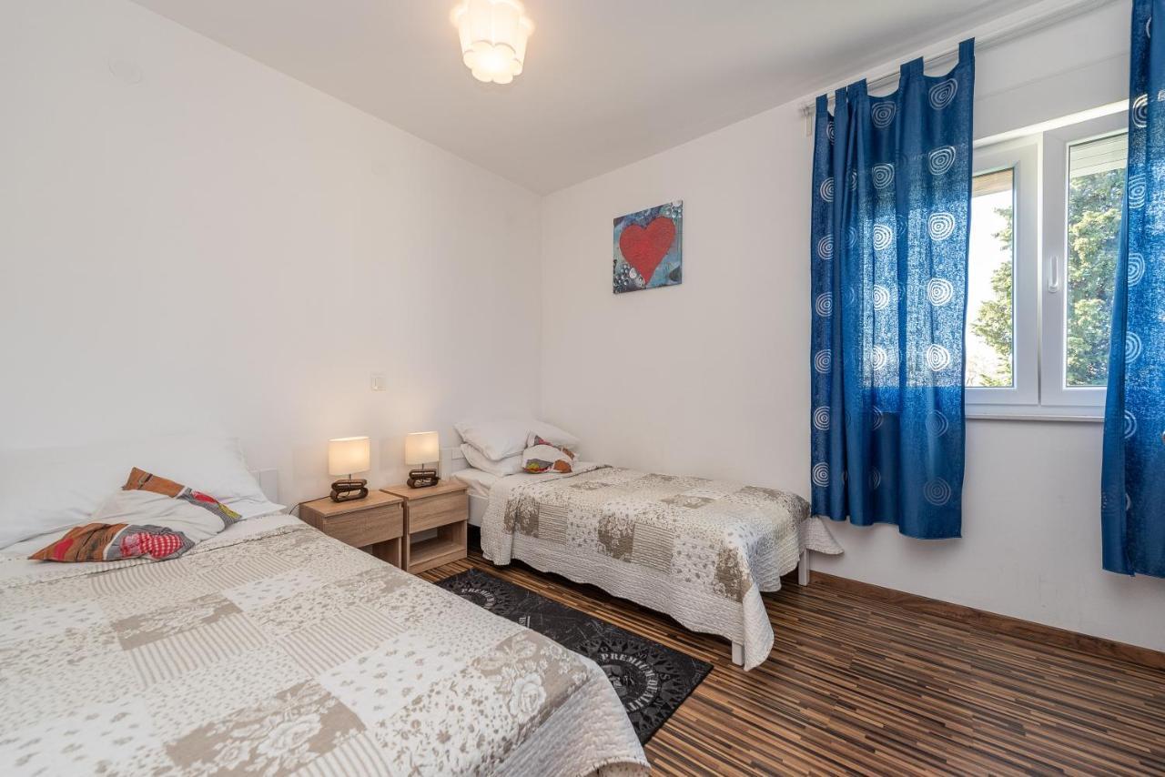 Antonio Apartments Sukošan Екстериор снимка