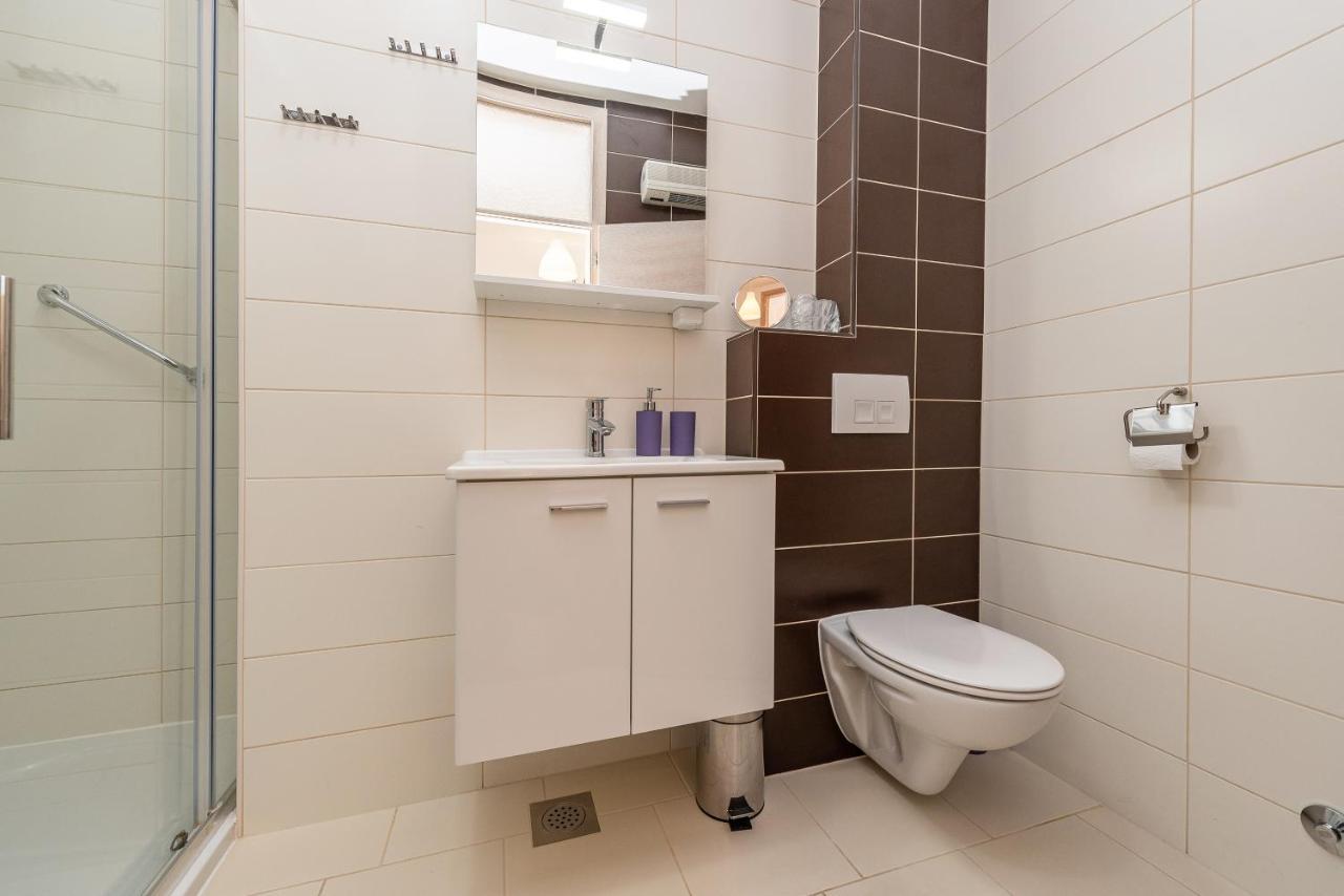 Antonio Apartments Sukošan Екстериор снимка