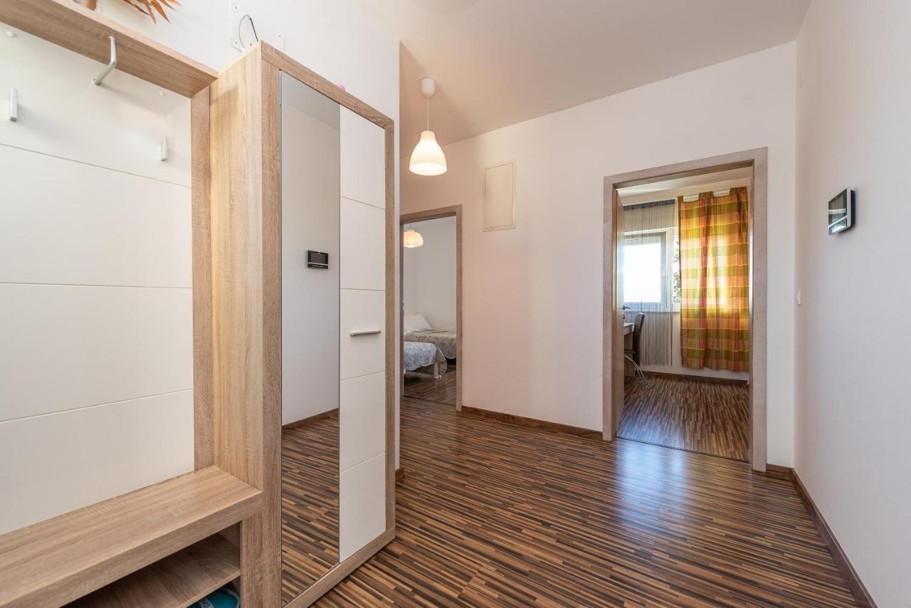 Antonio Apartments Sukošan Екстериор снимка
