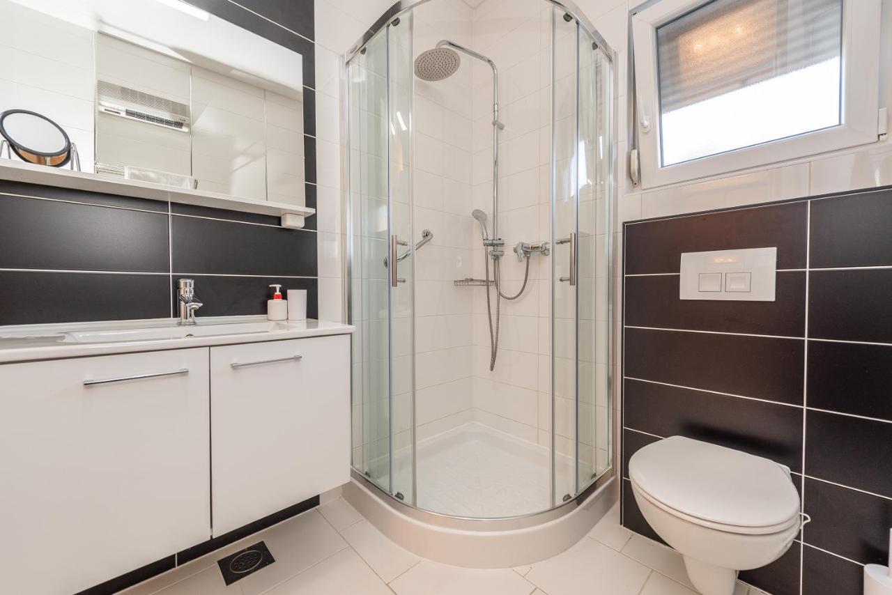 Antonio Apartments Sukošan Екстериор снимка